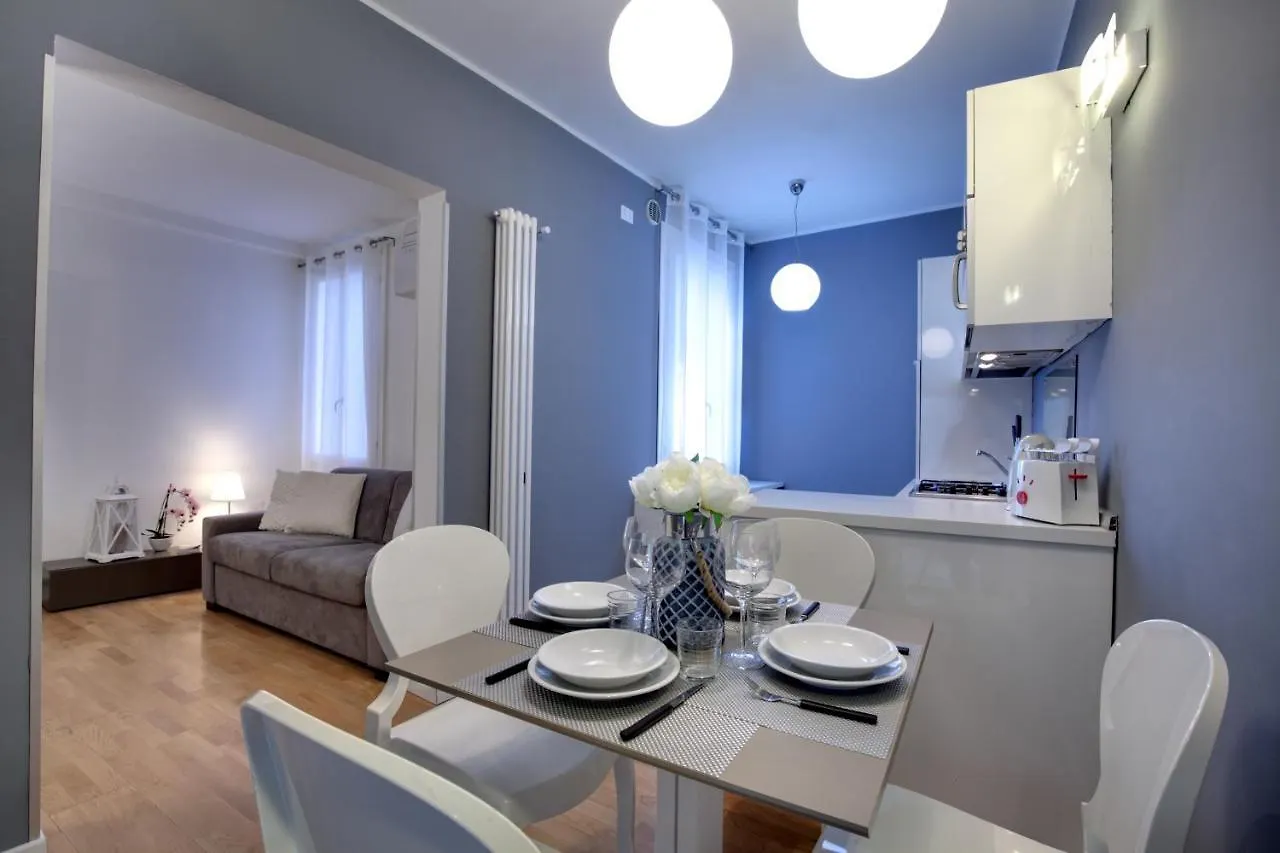 Botteri Palace Apartments - Faville Venice 0*,  Italy